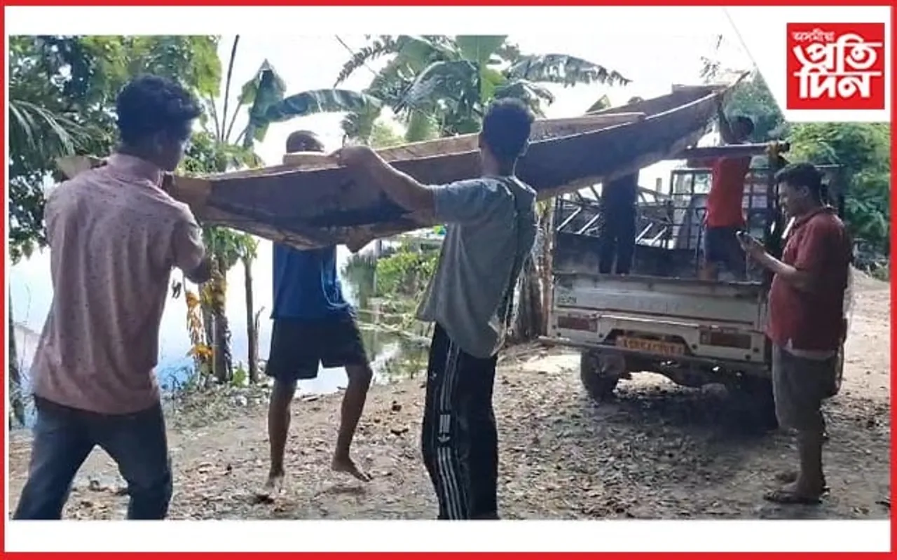 বোকাখাতৰ বান বিধ্বস্ত বংকোৱালত বিকল্প যাতায়তৰ বাবে নাও প্ৰদান CPI (M)ৰ...
